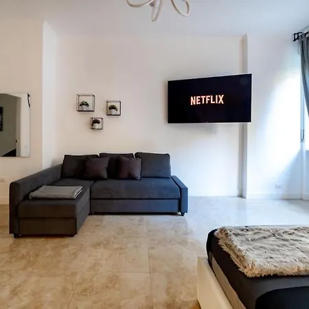 San Babila - Luxury Milanese Apartment-2